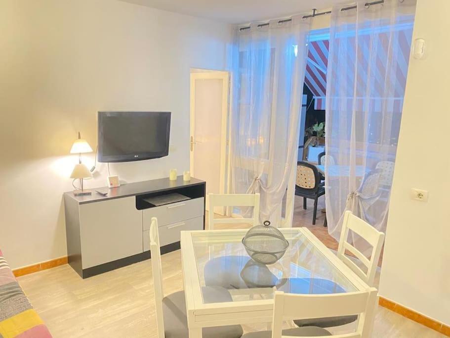Lovely Apartment With Pool Costa Del Silencio Buitenkant foto