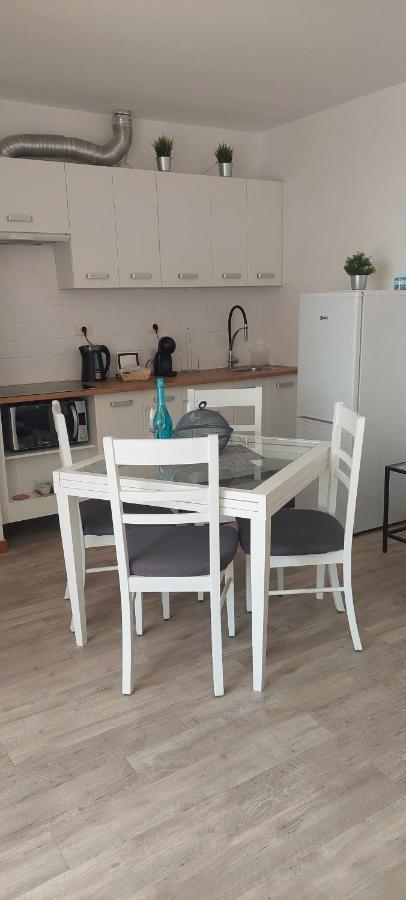 Lovely Apartment With Pool Costa Del Silencio Buitenkant foto